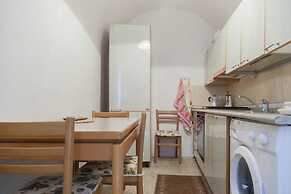 1 Bed Flat - Sleeps 2 - Parking