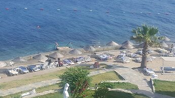 Chronos Beach Hotel