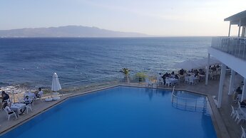 Chronos Beach Hotel