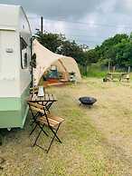 Private Glamping in a Vintage Caravan & Bell Tent