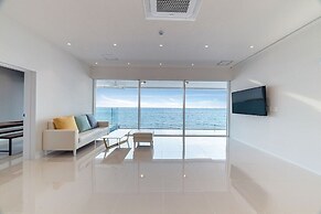 Daytona Pool Villa