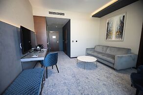 Tisia Hotel & Spa
