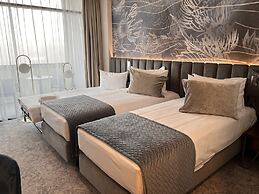 Tisia Hotel & Spa