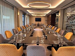 Tisia Hotel & Spa
