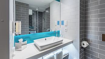 Holiday Inn Express and Suites Potsdam by IHG