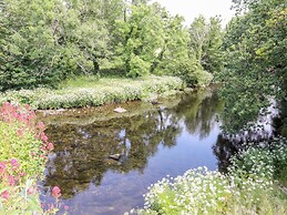 Gyda'r Llif