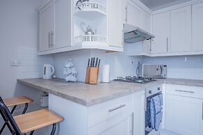 Starfish Apartment - 2 Bedroom - Tenby