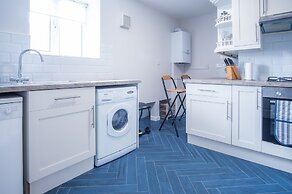 Starfish Apartment - 2 Bedroom - Tenby