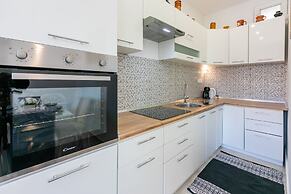 House Tinac