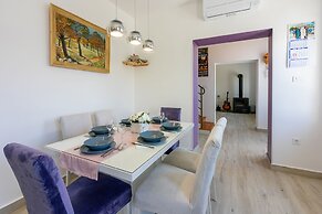 House Tinac