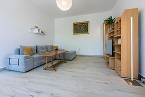 House Tinac