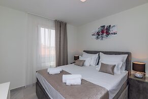 Apartments Dora