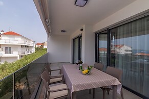Apartments Dora