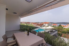 Apartments Dora