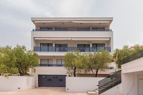 Apartments Dora