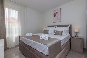 Apartments Dora