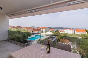 Apartments Dora