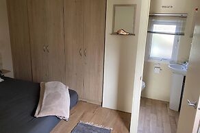 Caravan - Sleeps 6 - Parking, Pool, Facilities