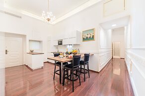 Music Academy Suite Café Vian Apartman Kft