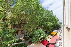 Music Academy Suite Café Vian Apartman Kft