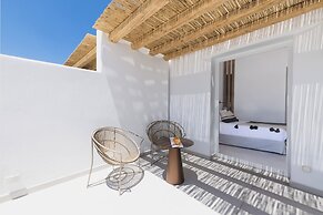 Adama Mykonos Boutique Hotel
