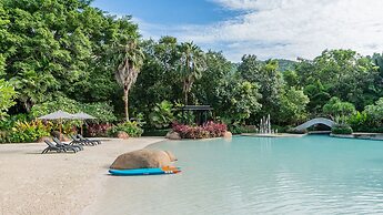 Naithonburi Beach Resort