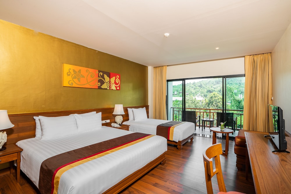 Naithonburi Beach Resort