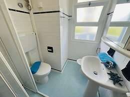 Seafront Apartment - Beahost