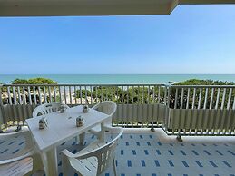 Flat With Breathtaking sea View