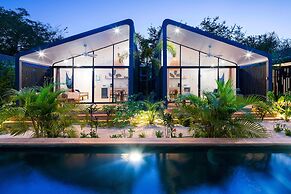 2 Favela Chic Tamarindo Bungalow Adults Only