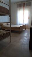 Room-quadruple Room for a Totally Relaxi