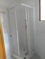 Room-spacious Triple Room a Stones Throw
