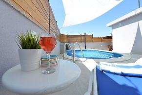 Villa Popandrock Sleeps 5 With Parking