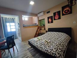 Villa Popandrock Sleeps 5 With Parking