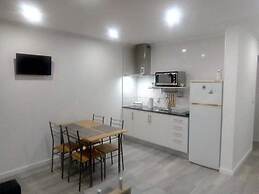 Villa - Sleeps 4 & Free Parking