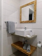 Villa - Sleeps 4 & Free Parking