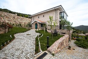 Marlo Ayvalik Adult Only +12
