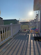 Caravan - Sleeps 6 - Patio, Parking