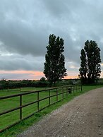 Caravan - Sleeps 6 - Patio, Parking