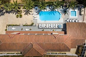 Roseclub Apartments