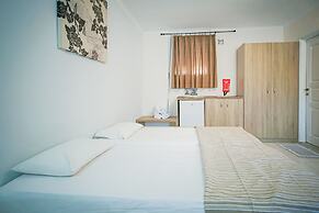 Roseclub Apartments