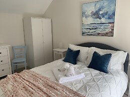Farm House - Sleeps 7 - Garden - Parking