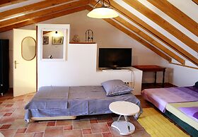 A2 - Studio With Balcony, Just 3 min to the Beach