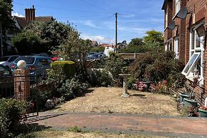 Seafront Sheringham 1 bed Apt Sleeps 4 - 1xdog