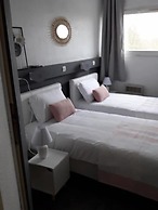 Hotel Mervil Airport