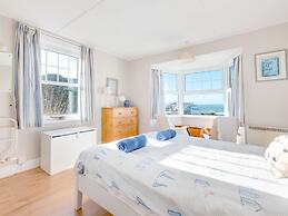 Pinewood Flat 5