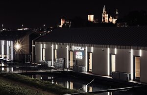 New Port Hotel