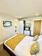 Apartment Twelve