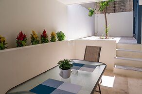 CHROMA Lodge Rafina