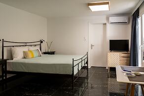 CHROMA Lodge Rafina